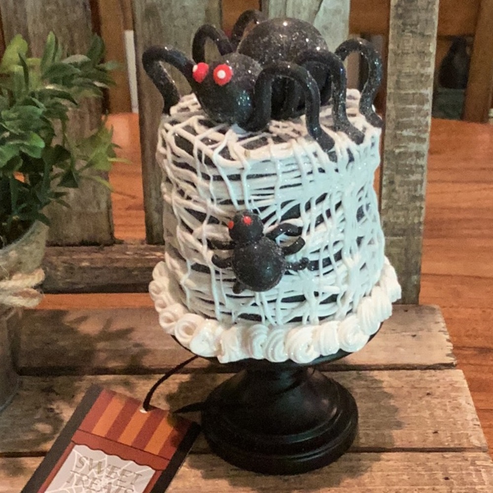 Halloween Spider Faux Mini Cake